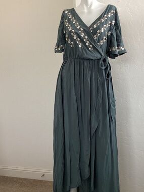 Jodifl in excellent condition, size M, high/ low, faux wrap, embroidered dress